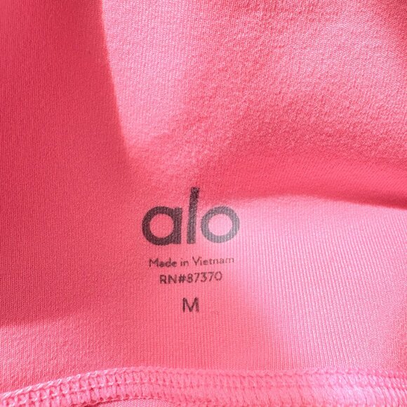 Alo Yoga 7" High Waist Airbrush Biker Shorts in Macaron Pink Size Medium - Picture 6 of 7